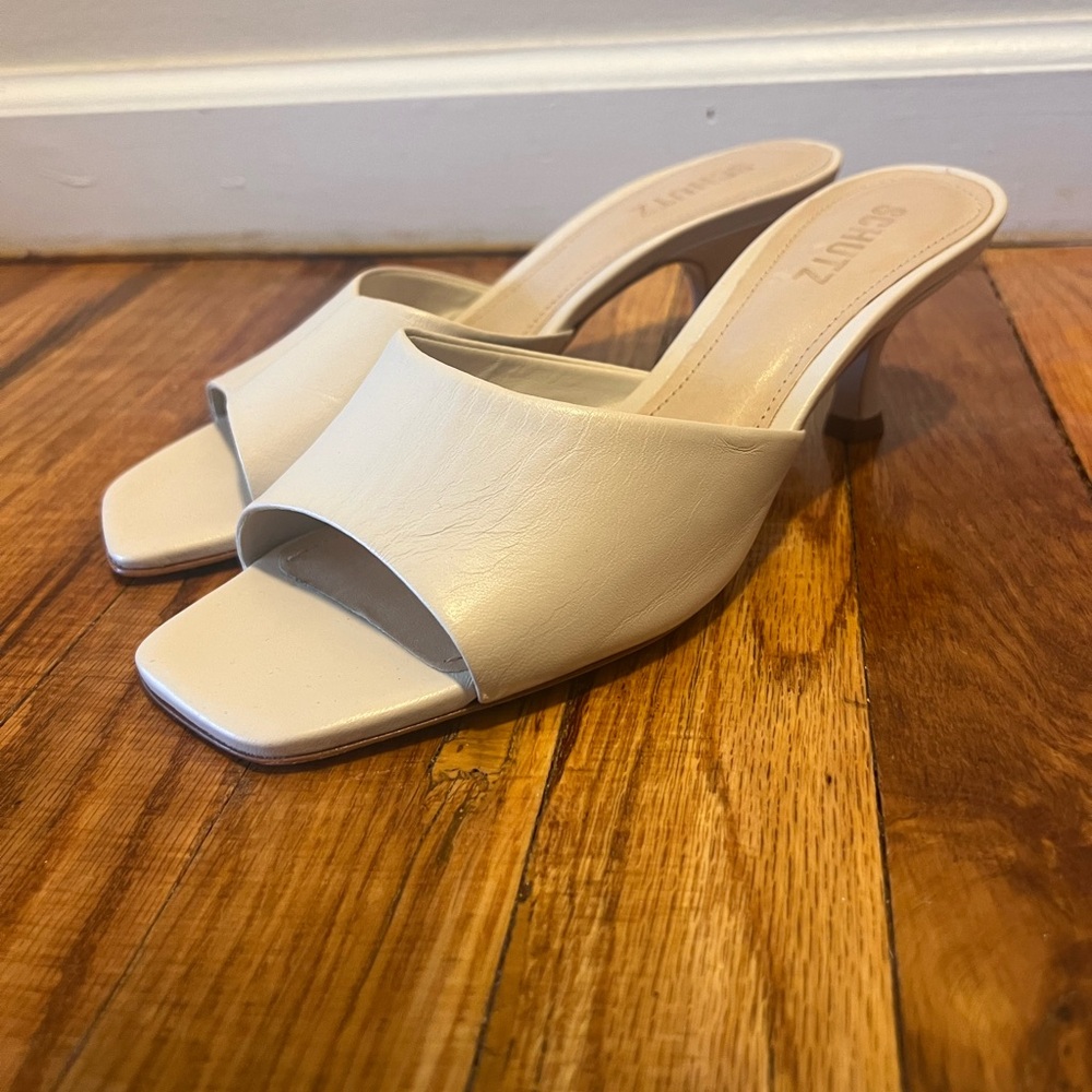 Schutz Dethalia sandals in cream